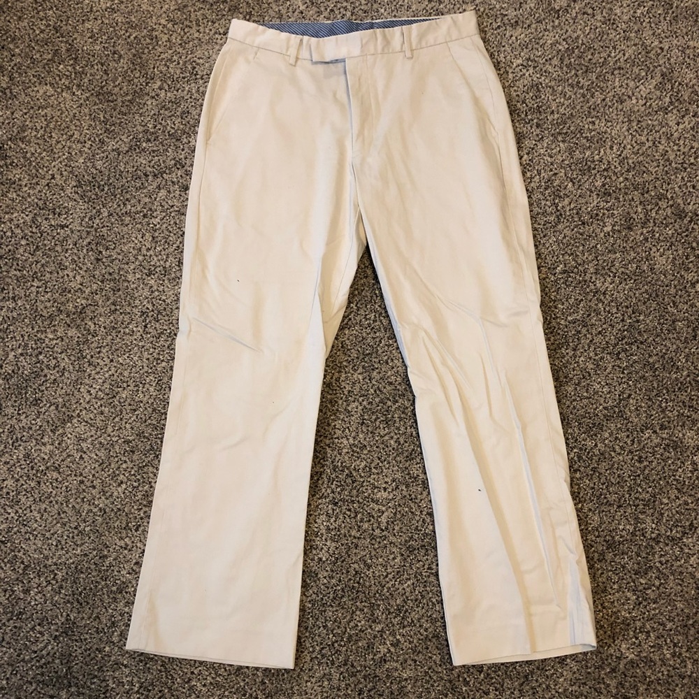Men’s Gap khakis